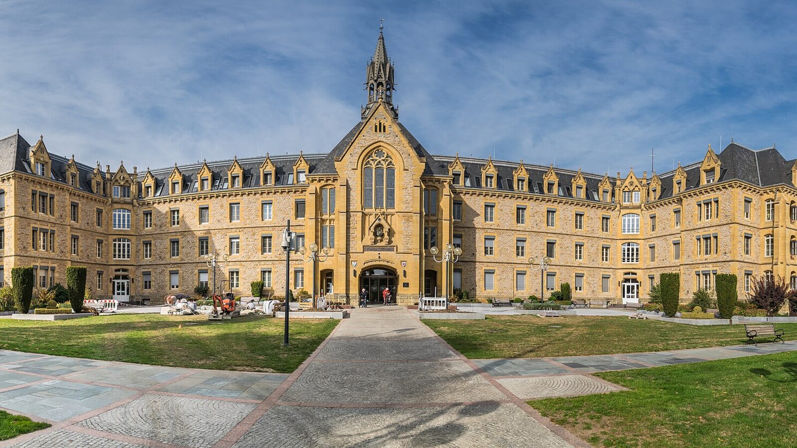 Fondation Pescatore in Luxembourg City 02