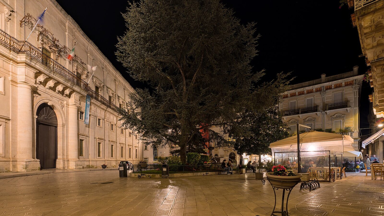 Martina Franca (Apulia, Italy) - Rome square, at night