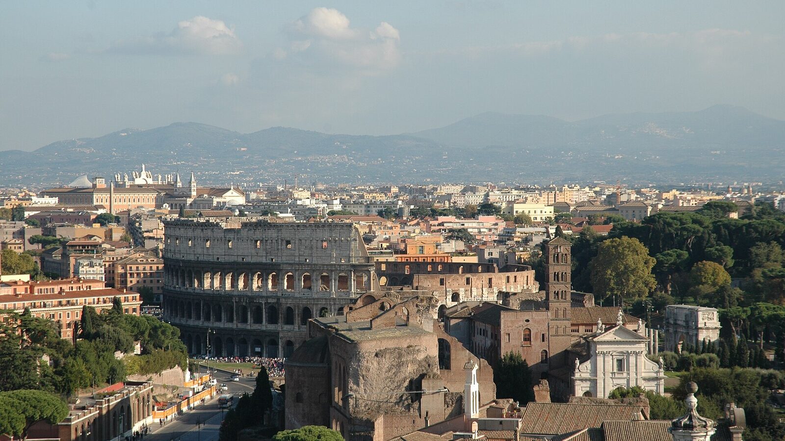 The Coliseum from the Vittoriano, Roma
